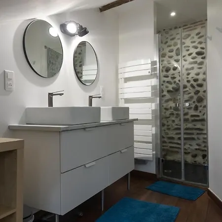 Maison Dans Le Centre Historique Pour 6 Personnes Avec Terrasse Et Parking * Pau