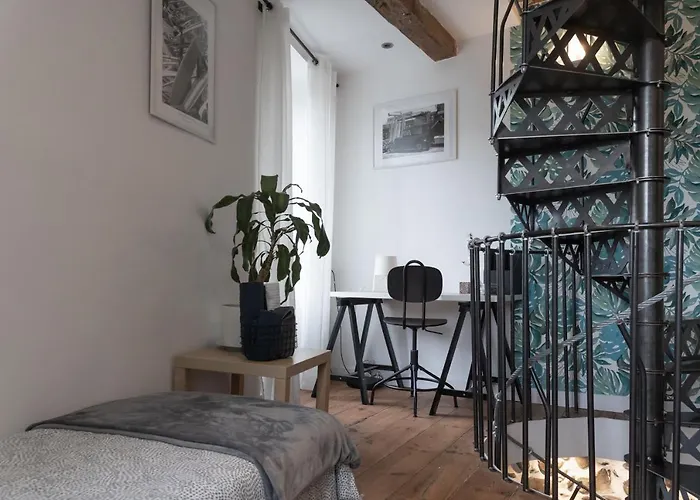 Maison Dans Le Centre Historique Pour 6 Personnes Avec Terrasse Et Parking *