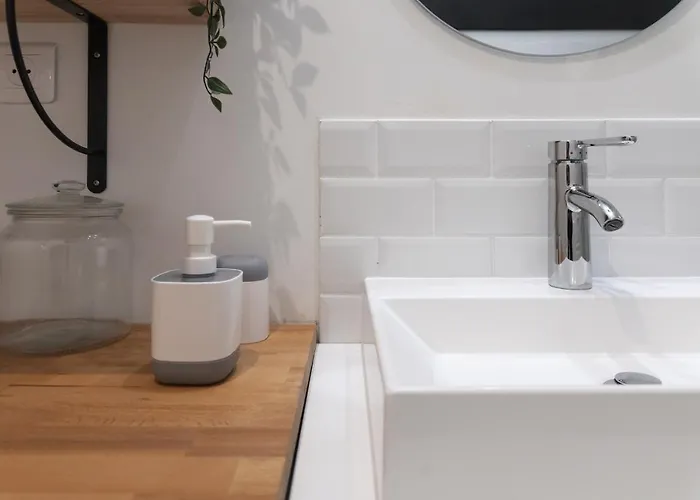 Vila Maison Dans Le Centre Historique Pour 6 Personnes Avec Terrasse Et Parking