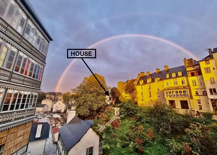 Maison Dans Le Centre Historique Pour 6 Personnes Avec Terrasse Et Parking Vila